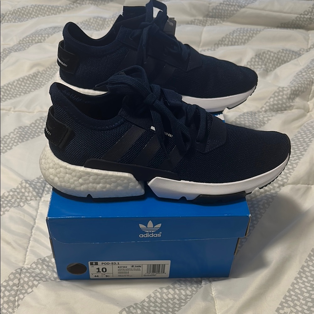 adidas POD S3.1 Navy and White Athletic Shoes Sz 10